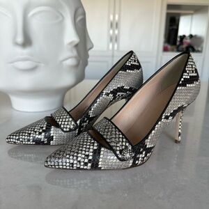 Snakeskin embossed leather uppers